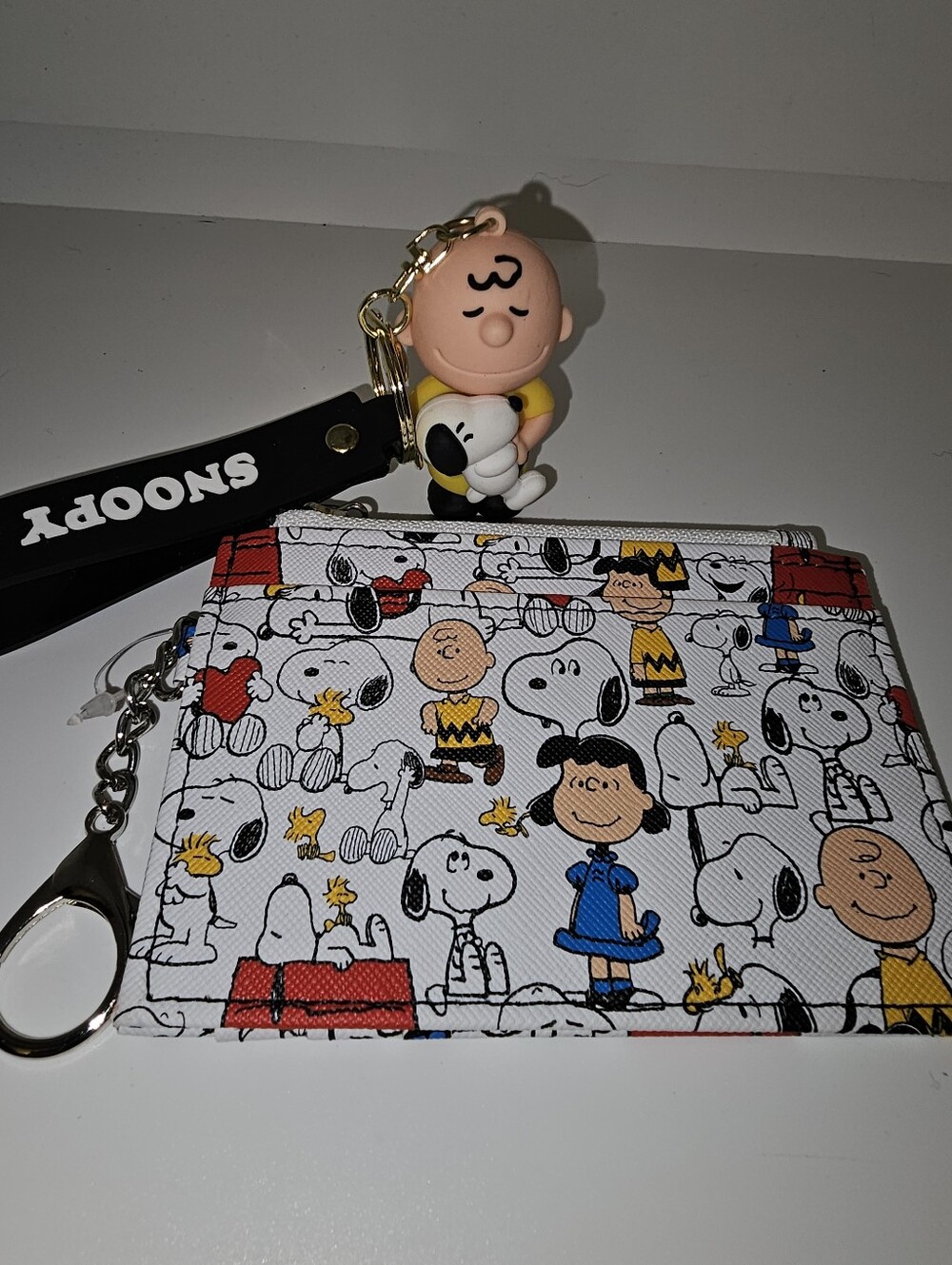 Peanuts Characters Card Holder / Wallet And Charlie Hugging Snoopy Key Charm New